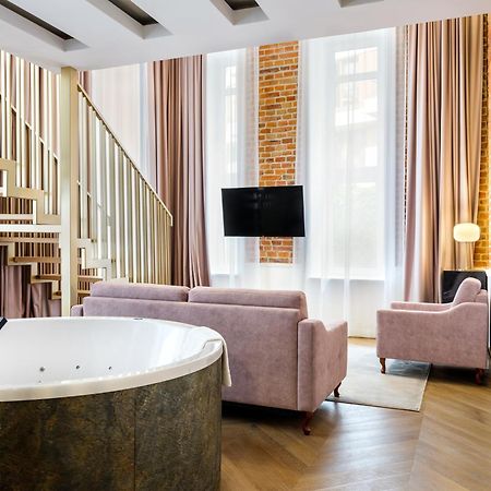 Golden Queen Deluxe Jacuzzi Apartments - Old Town Krakow Exterior photo