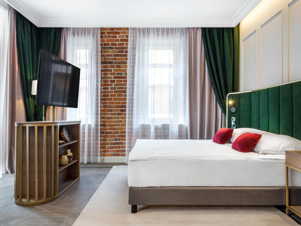 Golden Queen Deluxe Jacuzzi Apartments - Old Town Krakow Exterior photo